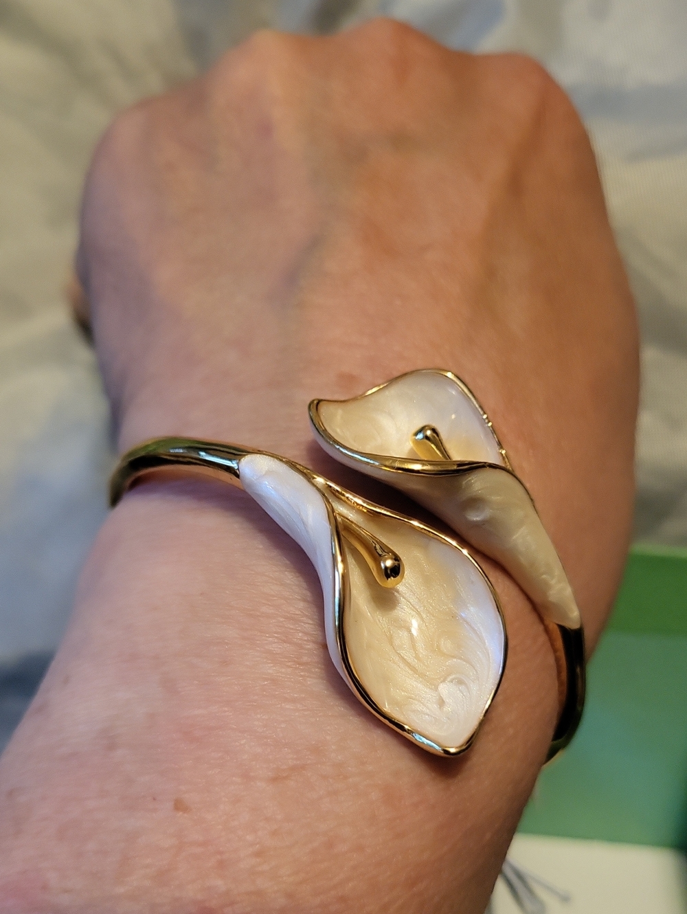 Piper K Gold Tone White Calla Lily hinged Bracelet Ta